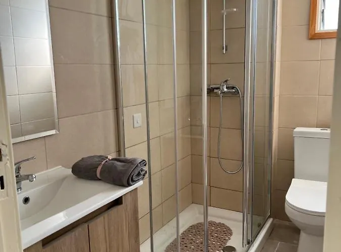 Joanna Court Hostal *