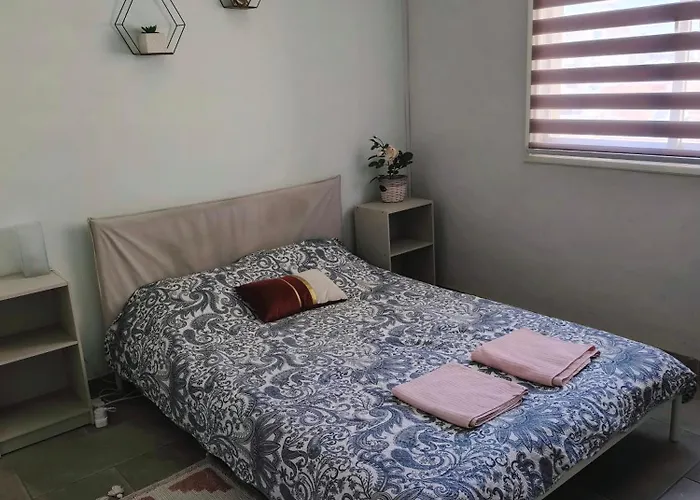 Joanna Court Hostal *