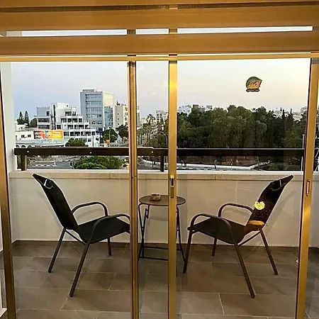 Hostal Joanna Court *