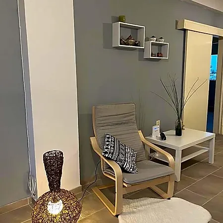 Hostal Joanna Court *