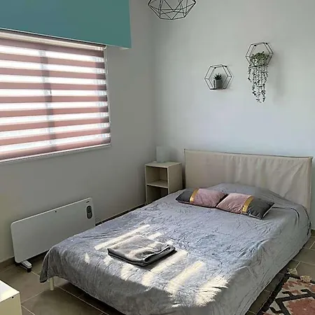 Joanna Court Hostel *