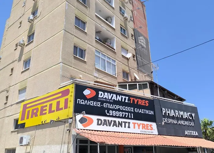 Joanna Court Hostel Larnaca